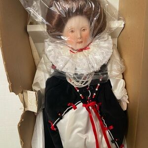Queen Elizabeth I porcelain doll in original box